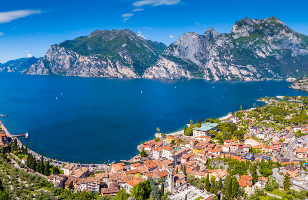 3-lake-garda-lake-garda-venice-and-verona-park